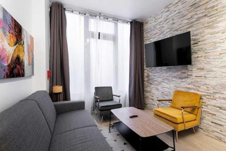 Appartement Intimate With Air Conditioner & Jacuzzi 2br 6p Montmartre *